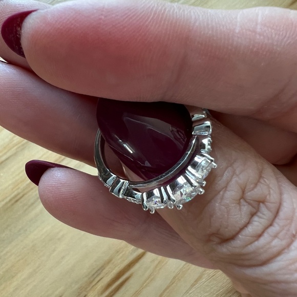 Moissanite Solitaire Ring – 1.50 CT, VVS1 D Color – 925 Silver – Women’s Size 6 - Picture 7 of 14